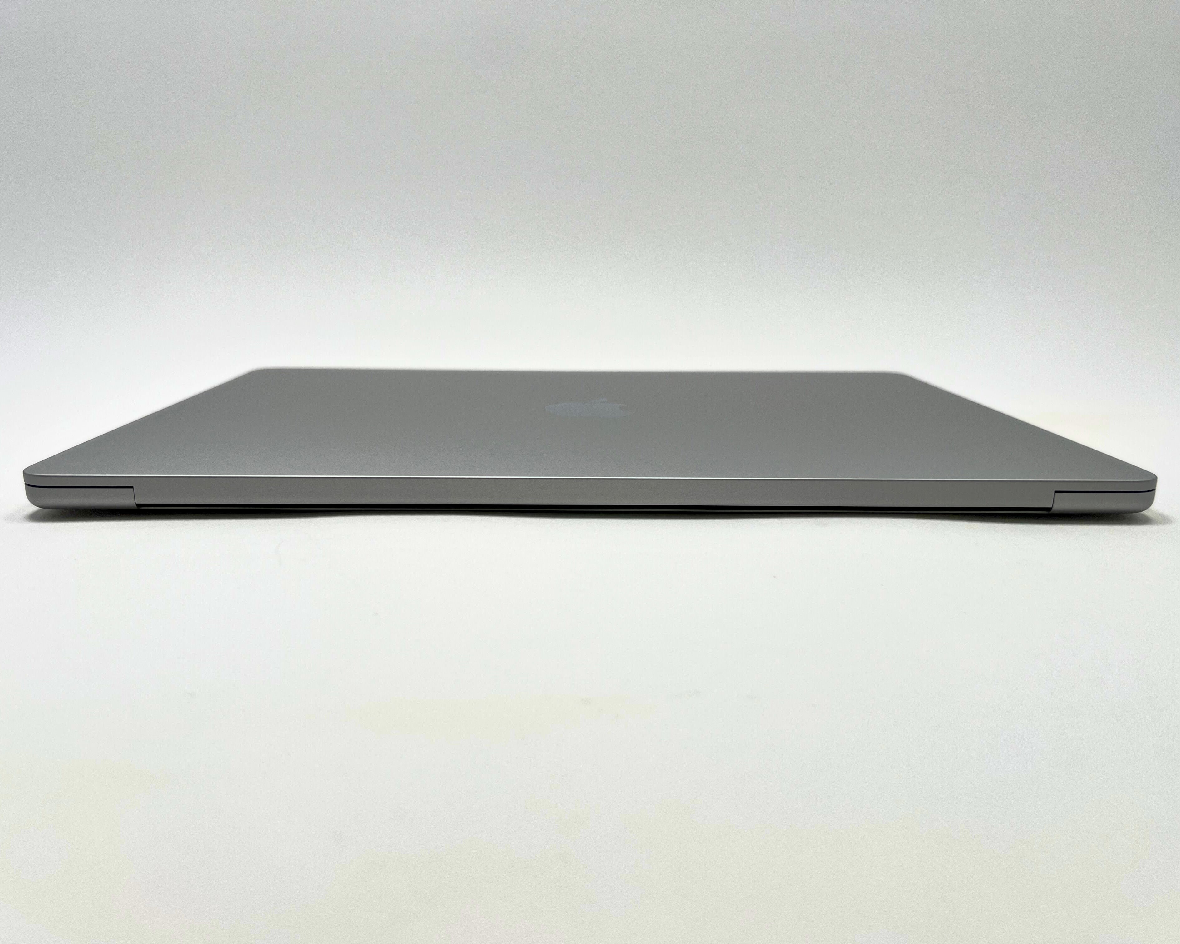 MacBook Air (2024) 15-inch – Apple M3 • 10-Core GPU – 8GB RAM 256GB SSD – 58 Cycles • 100% BH