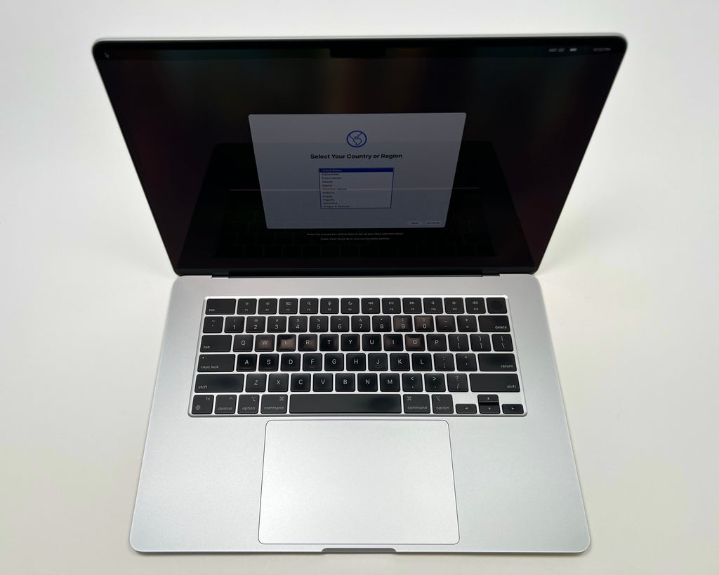 MacBook Air (2024) 15-inch – Apple M3 • 10-Core GPU – 8GB RAM 256GB SSD – 58 Cycles • 100% BH