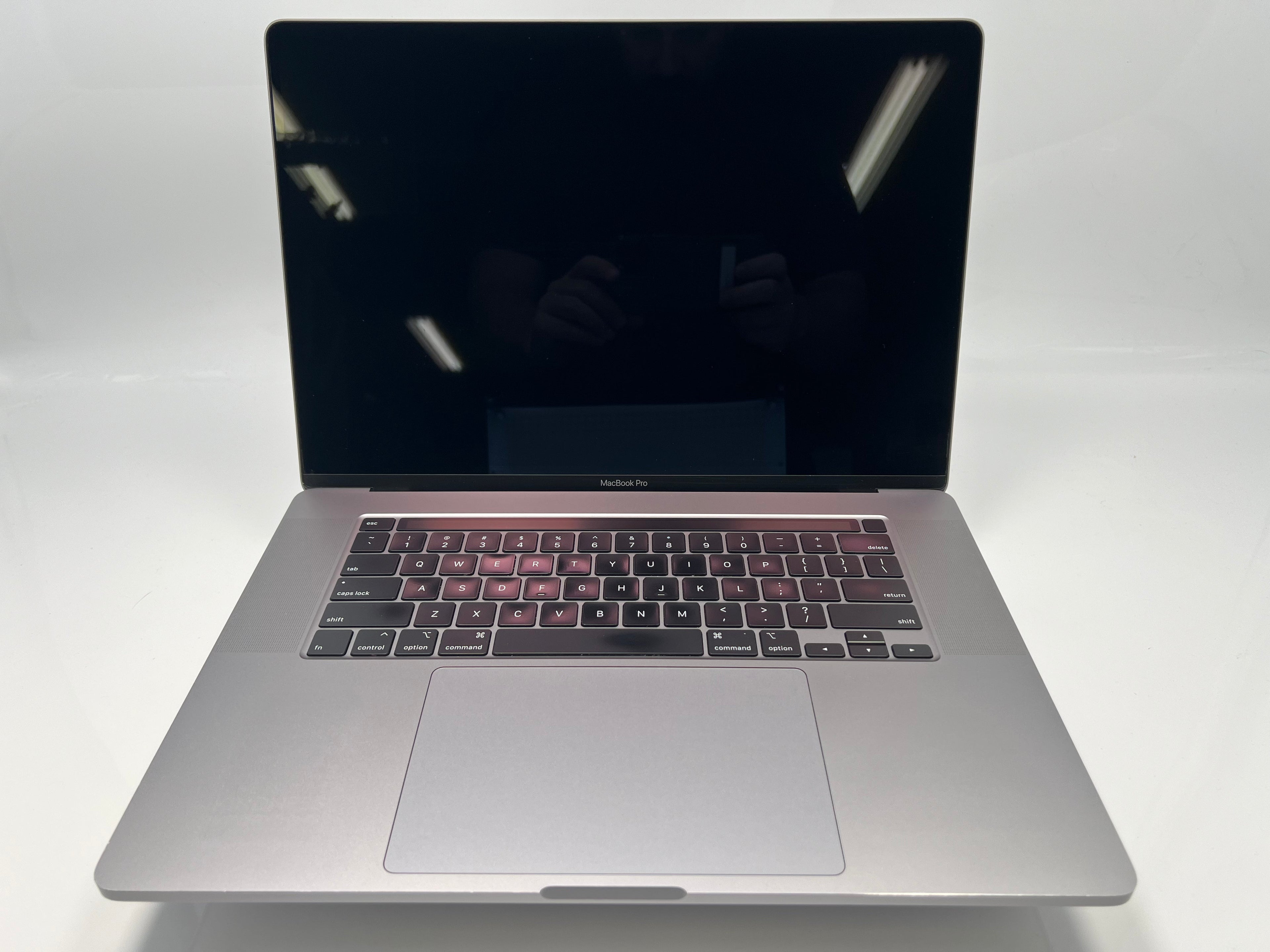 MacBook Pro (2019) 16-inch – Intel Core i9 2.3GHz • Radeon Pro 5500M 8GB – 32GB RAM 4TB SSD