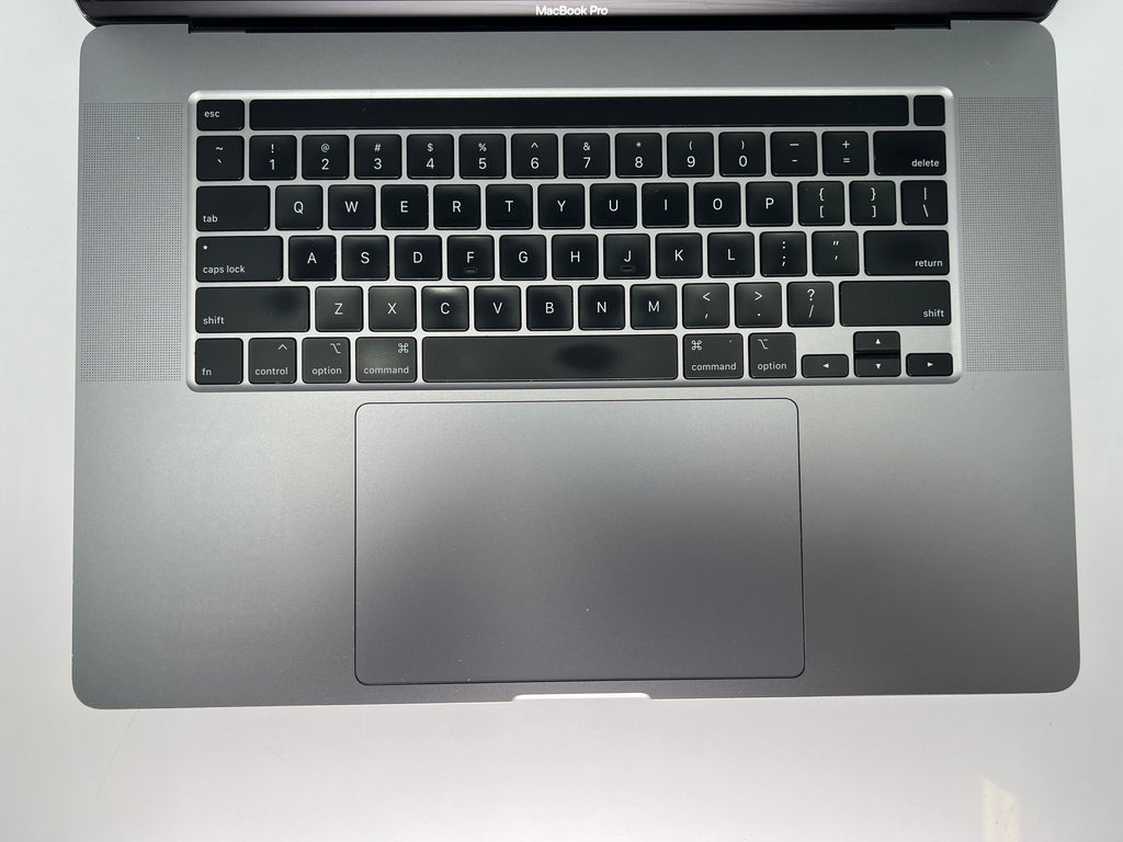 MacBook Pro (2019) 16-inch – Intel Core i9 2.3GHz • Radeon Pro 5500M 8GB – 32GB RAM 4TB SSD