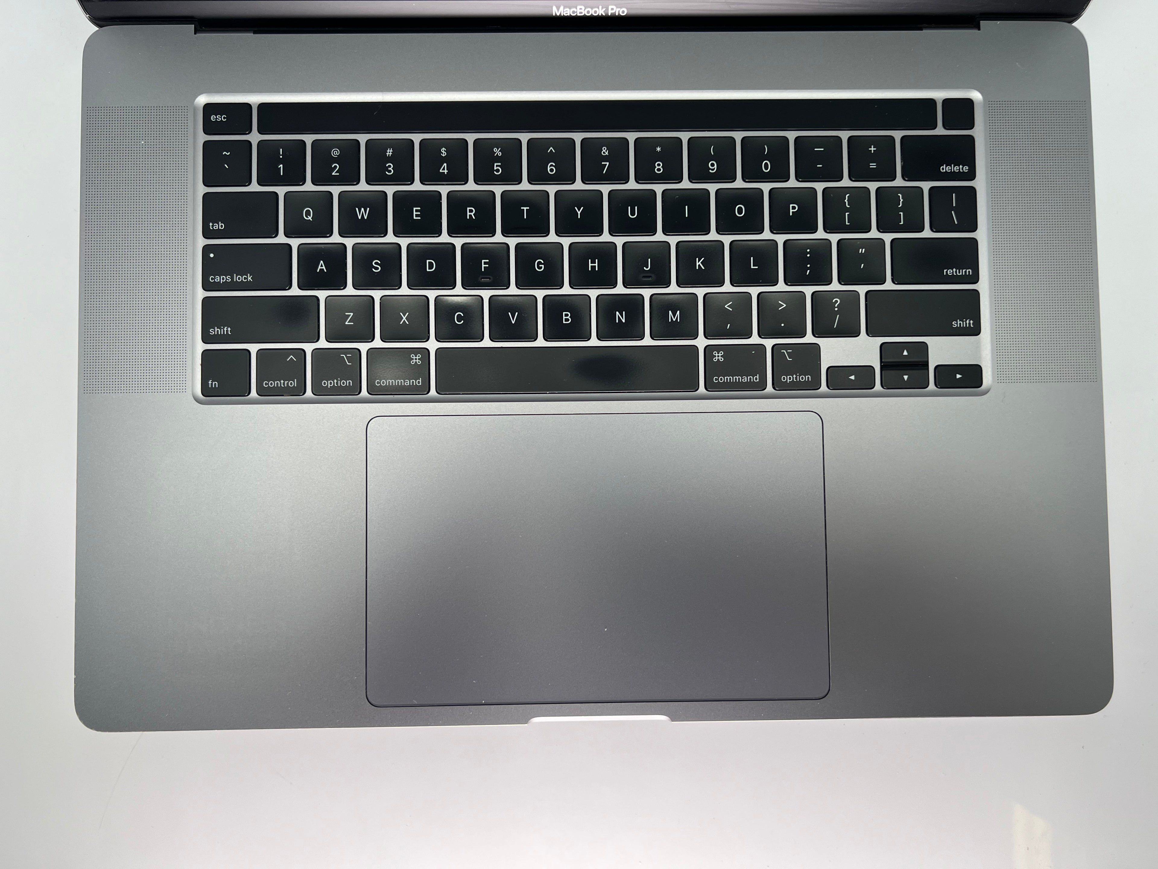 MacBook Pro (2019) 16-inch – Intel Core i9 2.3GHz • Radeon Pro 5500M 8GB – 32GB RAM 4TB SSD
