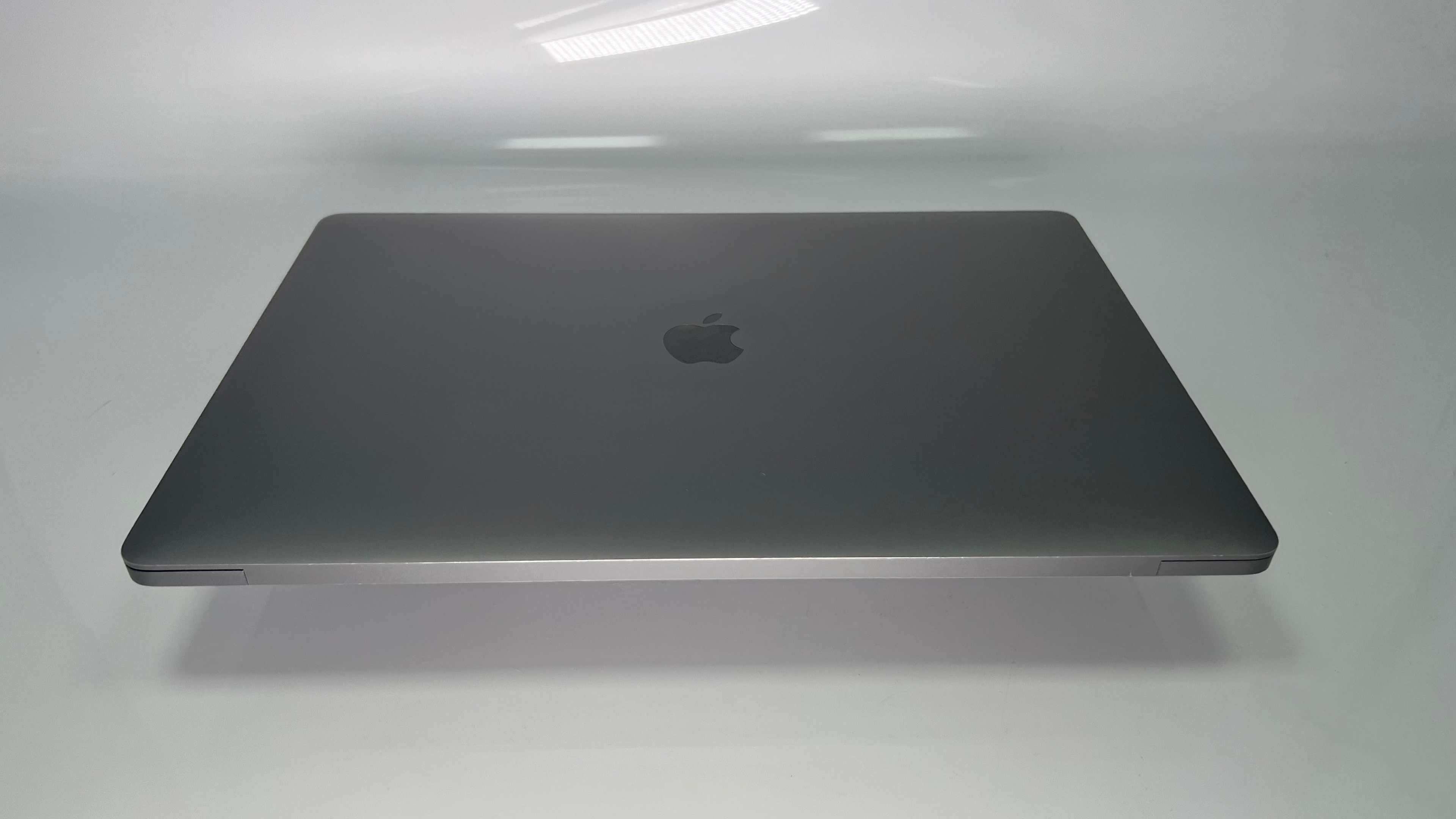 MacBook Pro (2019) 16-inch – Intel Core i9 2.3GHz • Radeon Pro 5500M 8GB – 32GB RAM 4TB SSD