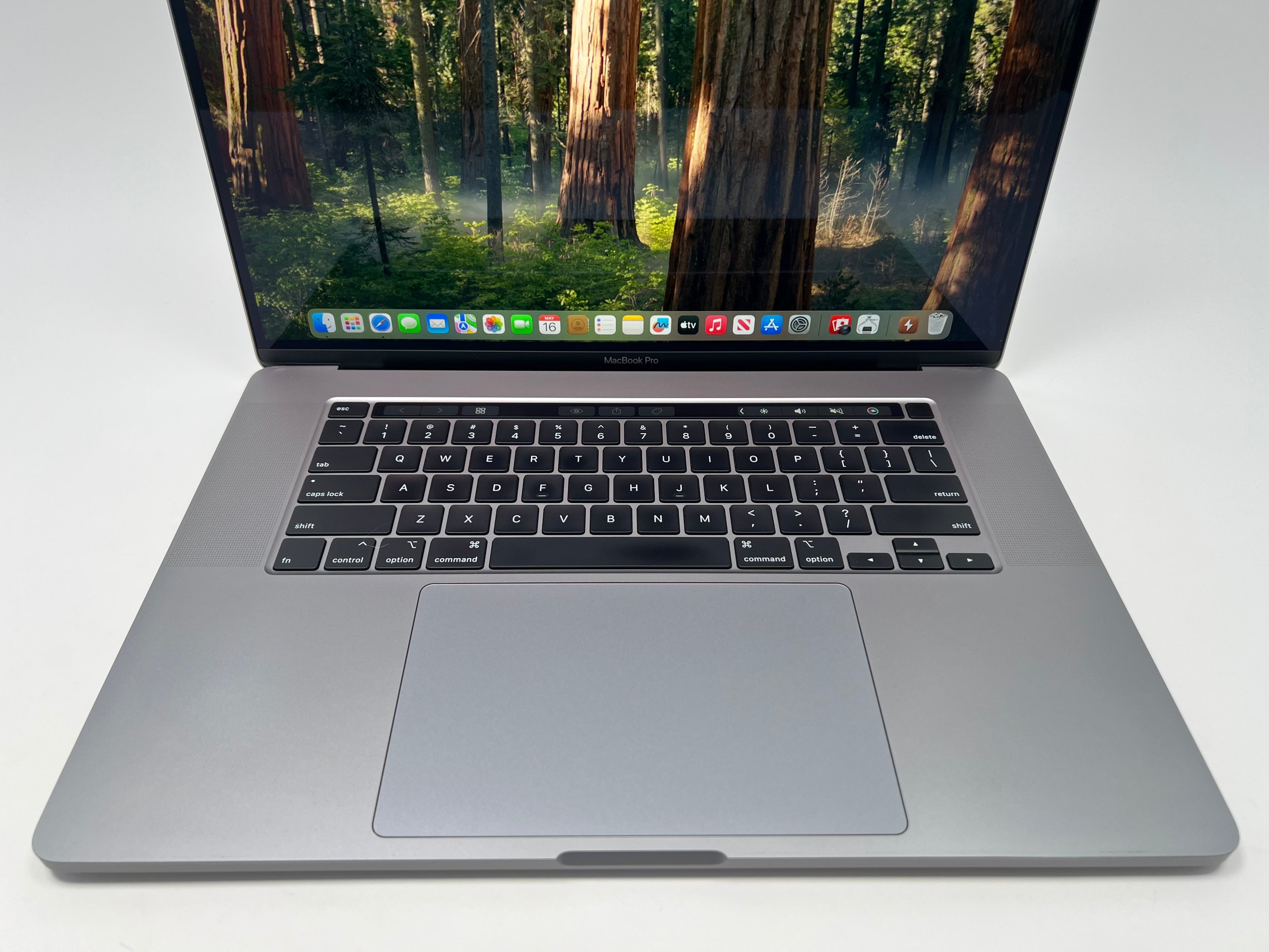 MacBook Pro (2019) 16-inch – Intel Core i9 2.4GHz • Radeon Pro 5500M 8GB – 64GB RAM 4TB SSD – Read