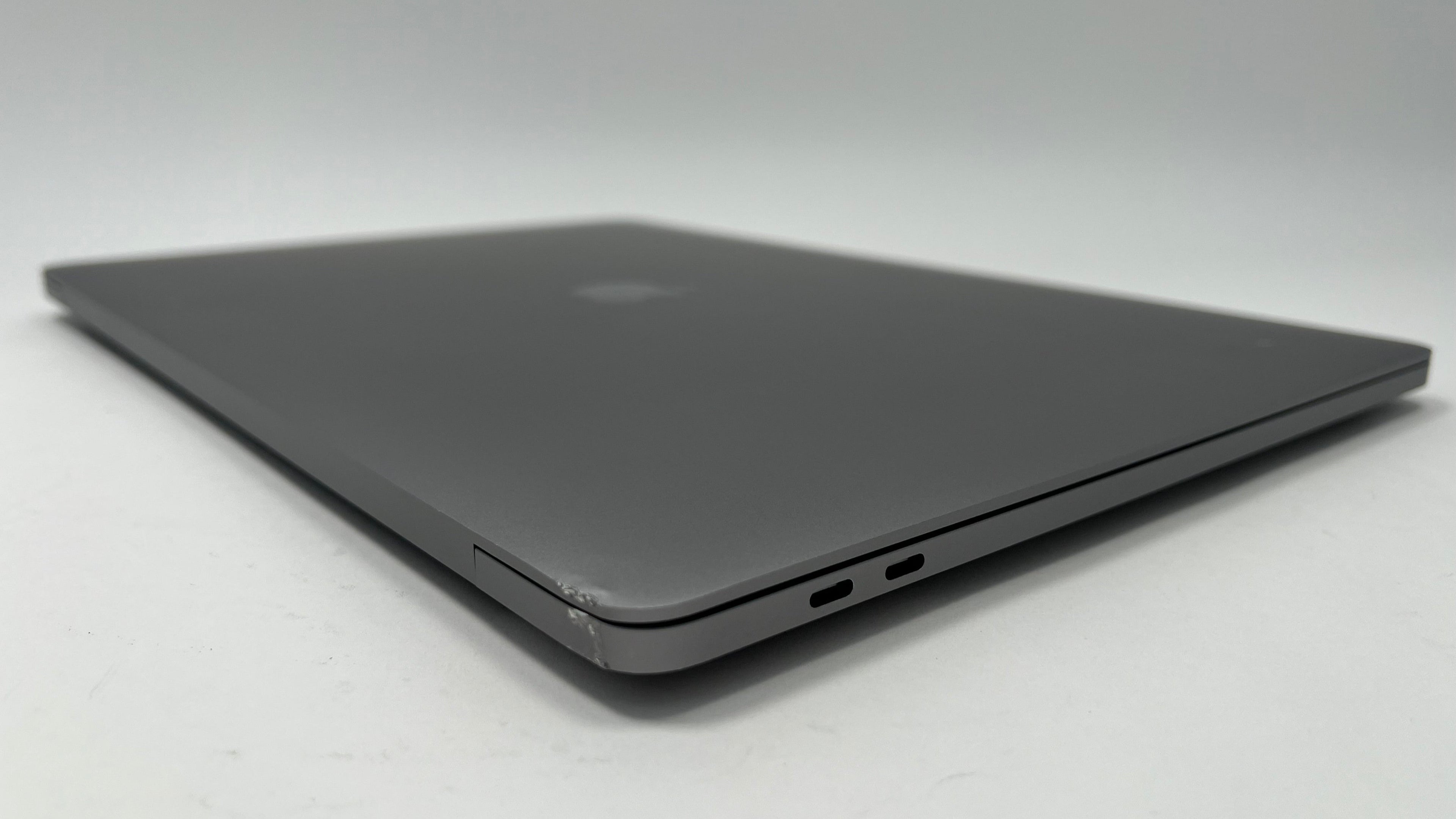 MacBook Pro (2019) 16-inch – Intel Core i9 2.4GHz • Radeon Pro 5500M 8GB – 64GB RAM 4TB SSD – Read